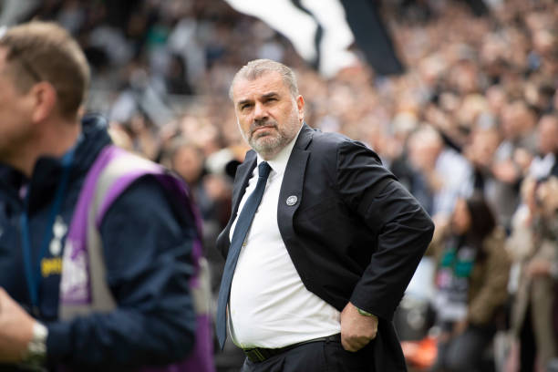 对足球场上 对足球场上