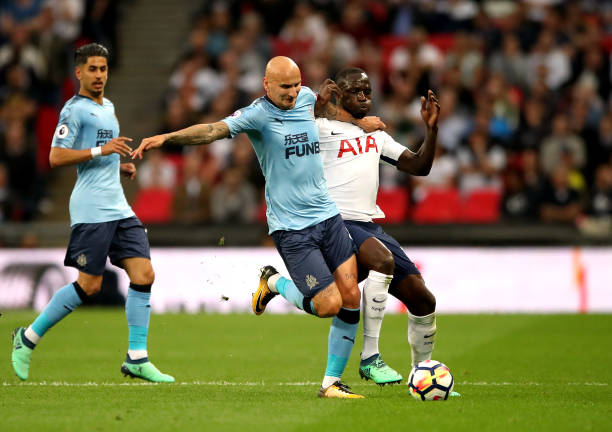 他都展现出 他都展现出