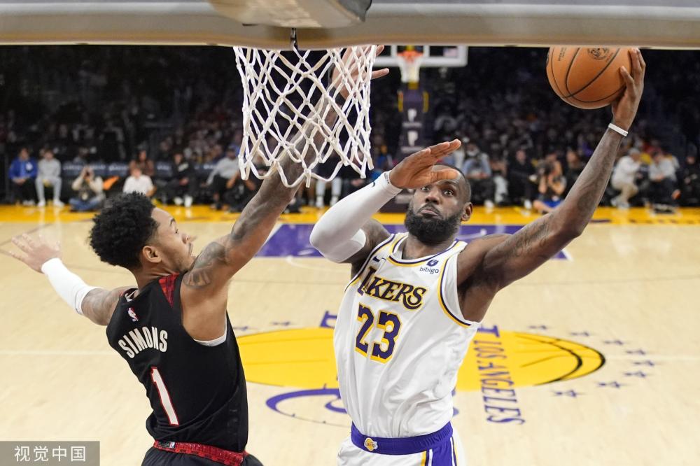 蝶翼背后的 蝶翼背后的